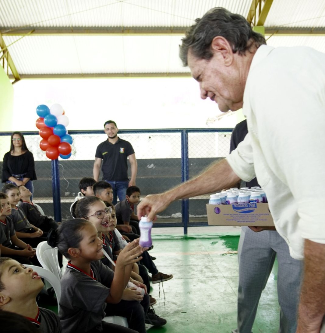 Prefeitura de Presidente Figueiredo distribui na merenda escolar iogurte produzido no município fortalecendo a agricultura familiar